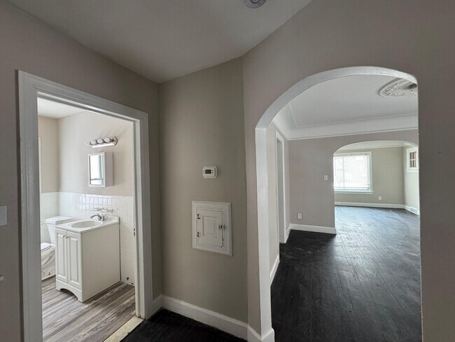 Foto del edificio - 14161 Montrose St