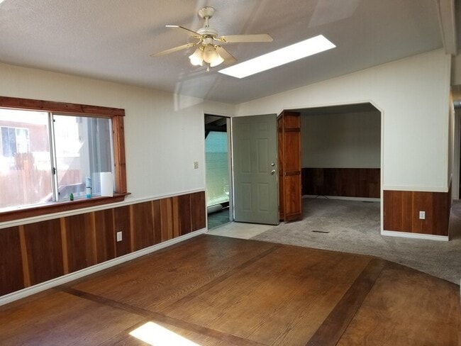 Building Photo - For Rent in Lake Tahoe NV