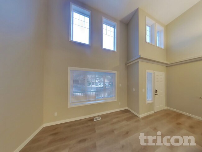 Building Photo - 8423 175th St NE