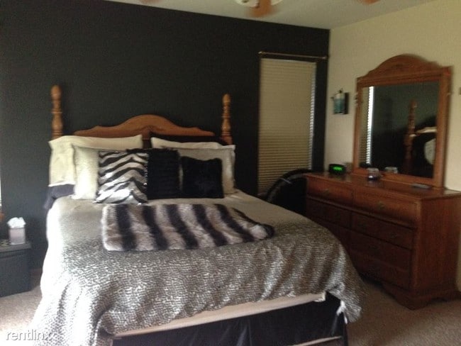 Building Photo - 3 br, 2.5 bath Condo - 396 Bluegrass Parkway