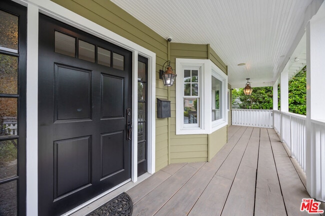 Foto del edificio - 12722 Halkirk St