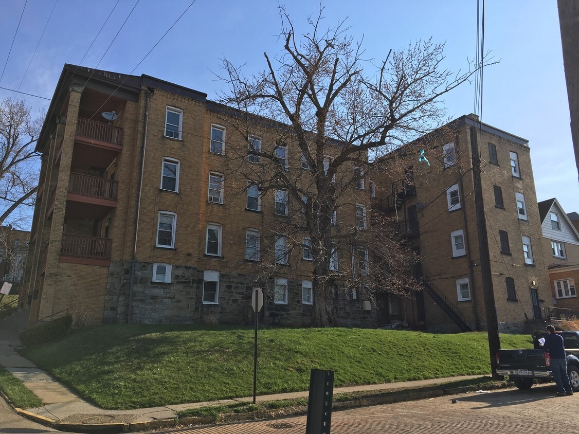 Primary Photo - Birmingham Taylor Apartments