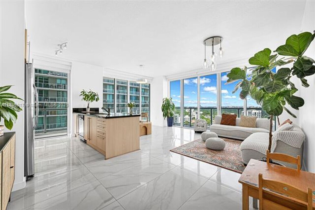 Foto principal - 1111 SW 1st Ave