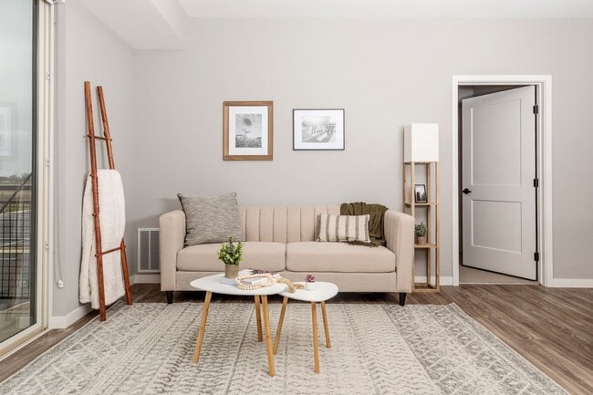 Interior Photo - Caliper