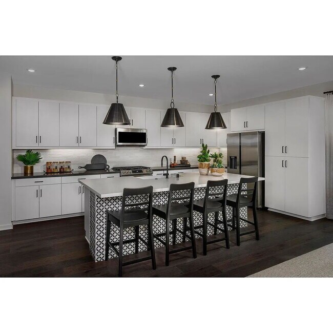 Foto del edificio - PRICE REDUCED! "Spacious 4-Bedroom Home with 3 Full Baths in Narra Hills Gated Community (Fontana...