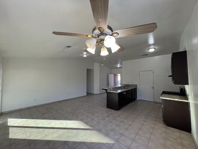 Foto del edificio - 321 Reynosa Ave