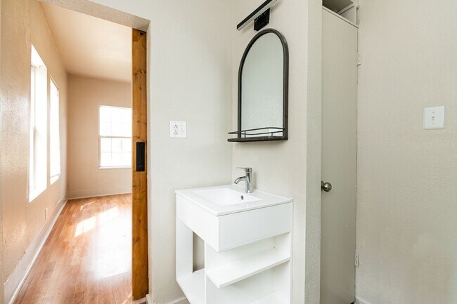 Foto del edificio - 905 N 9th St