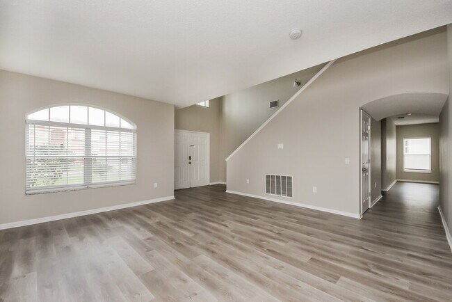 Foto del edificio - 553 Brentford Ct