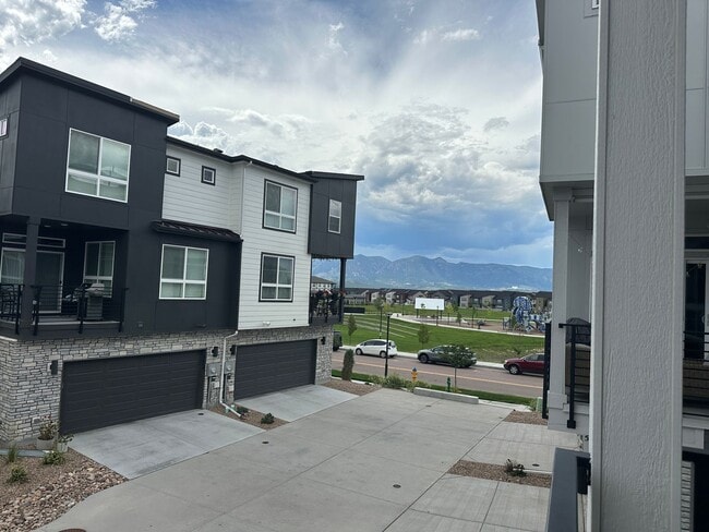 Building Photo - 10641 Olivine Grv