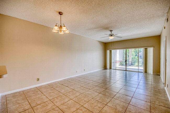 Building Photo - 106 Cypress Point Dr