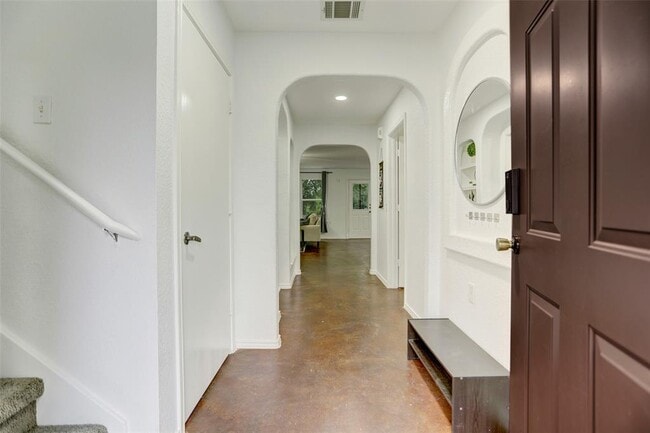 Building Photo - 7107 Thannas Way