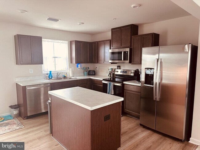 Foto del edificio - 309 Yellow Bill Ln