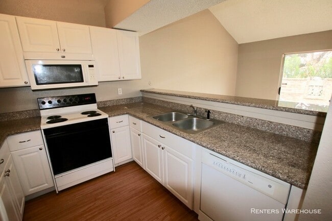 Building Photo - Beautiful 2 bedroom 1.5 bath in Houston, TX