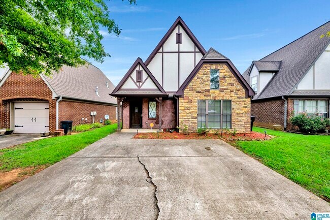 Building Photo - 6116 Cathwick Dr