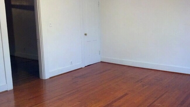 Foto del edificio - 105-4 E Main St