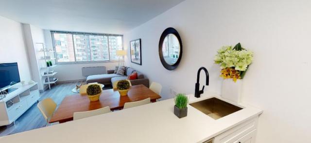 Foto principal - 1 bedroom in NEW YORK NY 10044