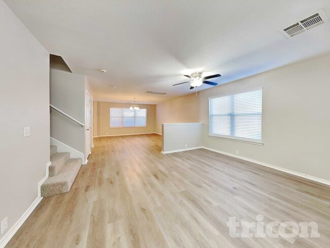 Foto del edificio - 15819 Hastings Park