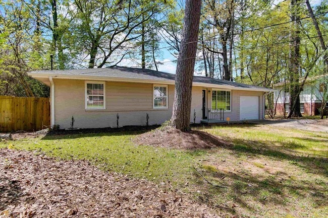 Building Photo - 157 Ruzelle Dr SE
