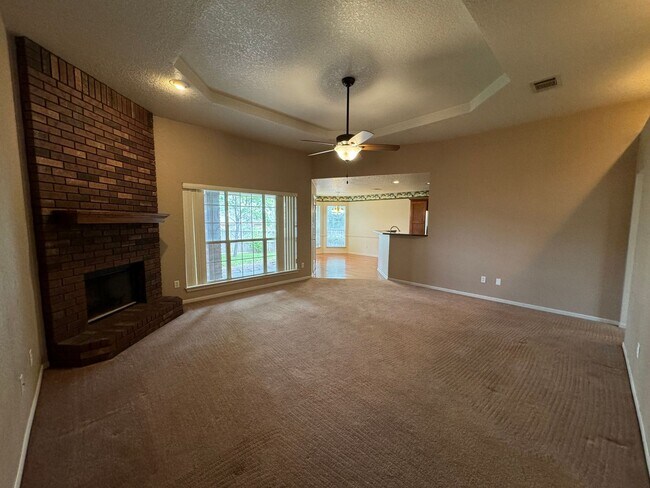 Building Photo - 4201 Lost Oak Dr
