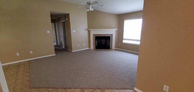 Building Photo - 5600 Elmwood Pl