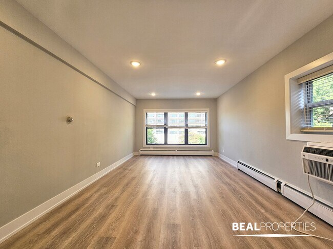Foto del edificio - 553 W Stratford Pl