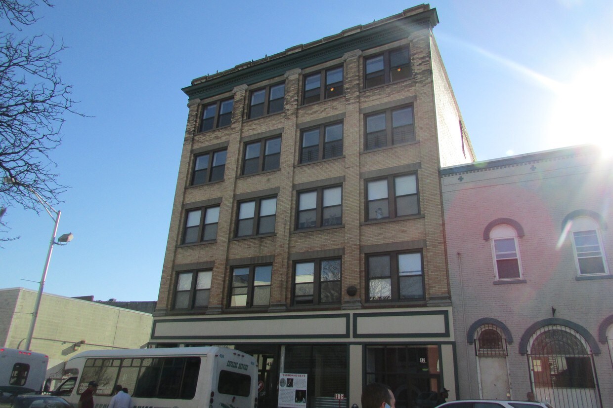 40-42 Broadway al frente - 42 Broadway