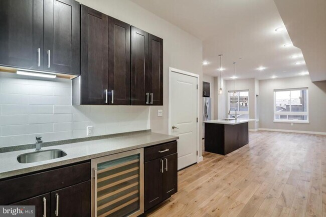 Foto del edificio - 1636 Ridge Ave
