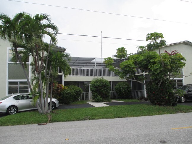 Building Photo - North Lake Garden Apartments