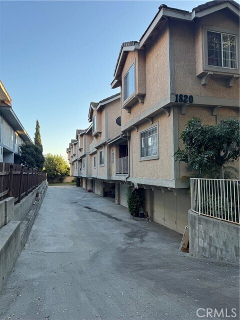 Foto del edificio - 1820 Pepper St