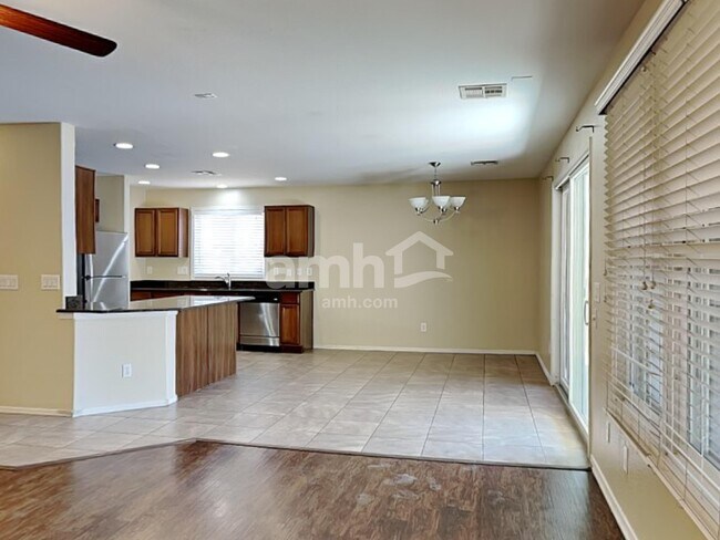 Building Photo - 18127 W Smokey Dr