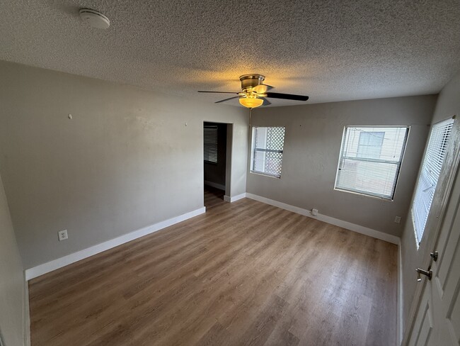 Building Photo - 1414 E Muriel St