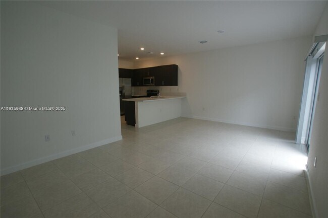 Foto del edificio - 2613 SE 13th Ct