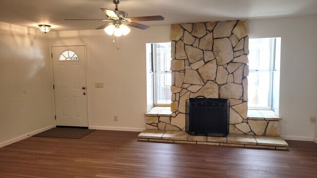 Foto del edificio - Beautifully Renovated Home In Ramona