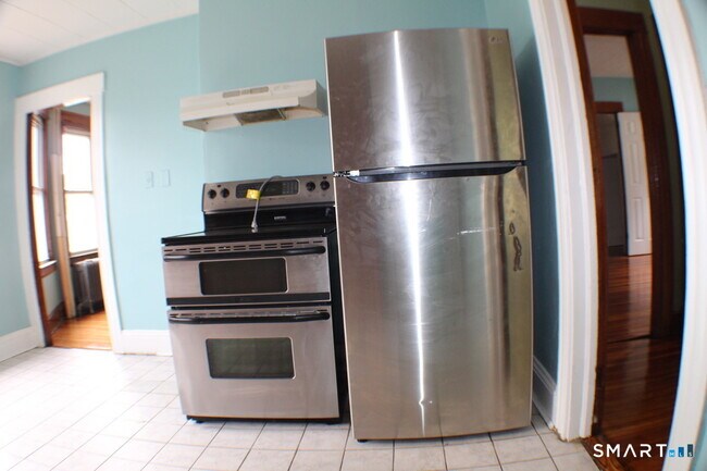 Foto del edificio - 51 Brownell Ave