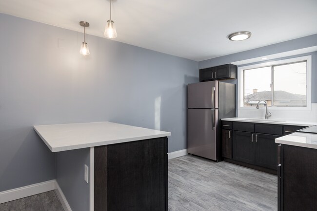 Foto del edificio - 568 Kenmore Ave