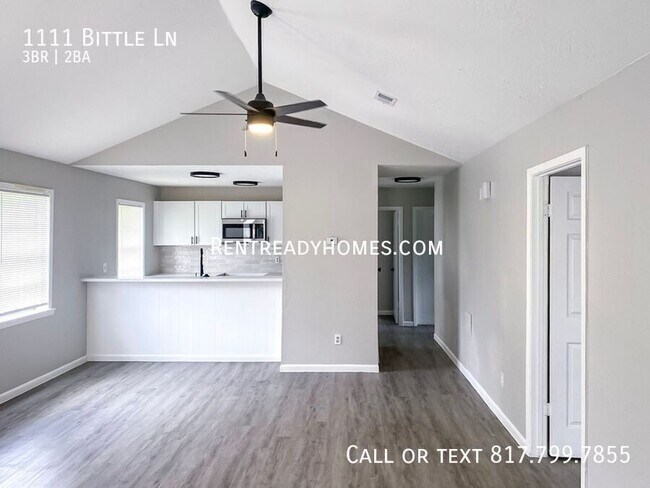 Foto del edificio - 1111 Bittle Ln