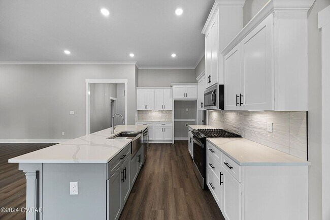 Foto del edificio - ****Beautiful New Construction-Luxury Living****
