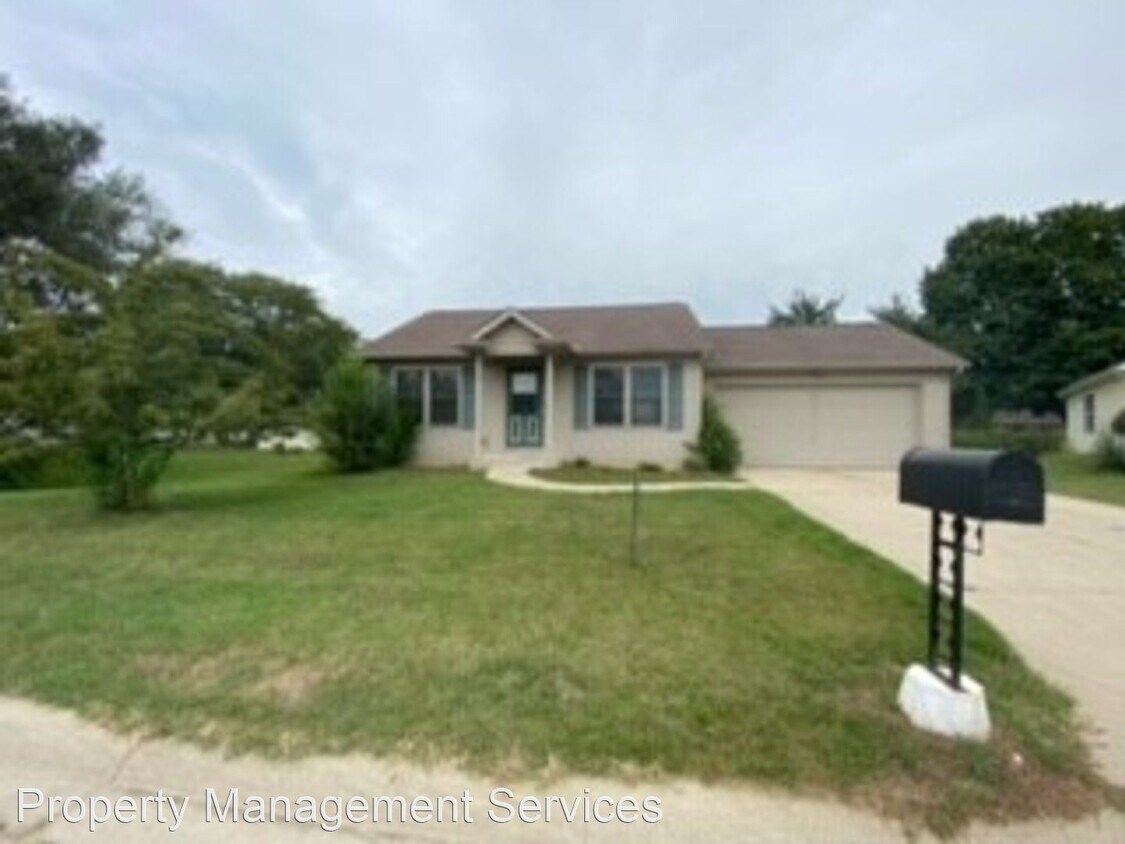 3 br, 1 bath House 980 Oakland Estates House Rental in Elkhart, IN