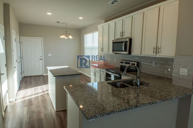 Foto del edificio - 897 Great Plains Ave