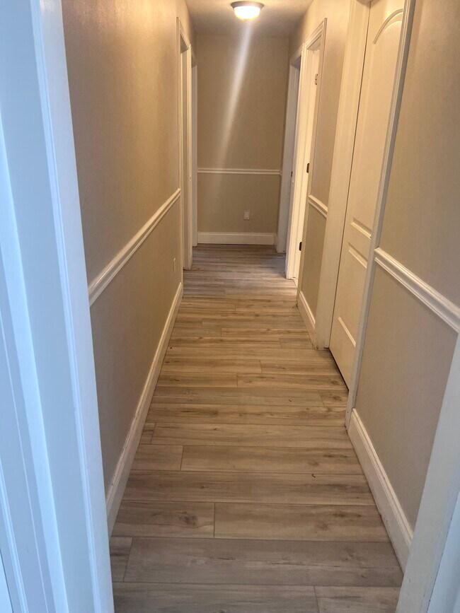 Foto del edificio - 6233 Ridge Rd