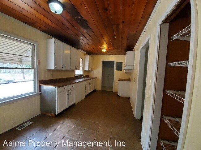 Building Photo - 3 br, 1 bath House - 4337 Butler Nursery Road
