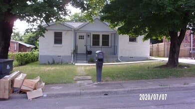 Building Photo - 910 29th Ave N