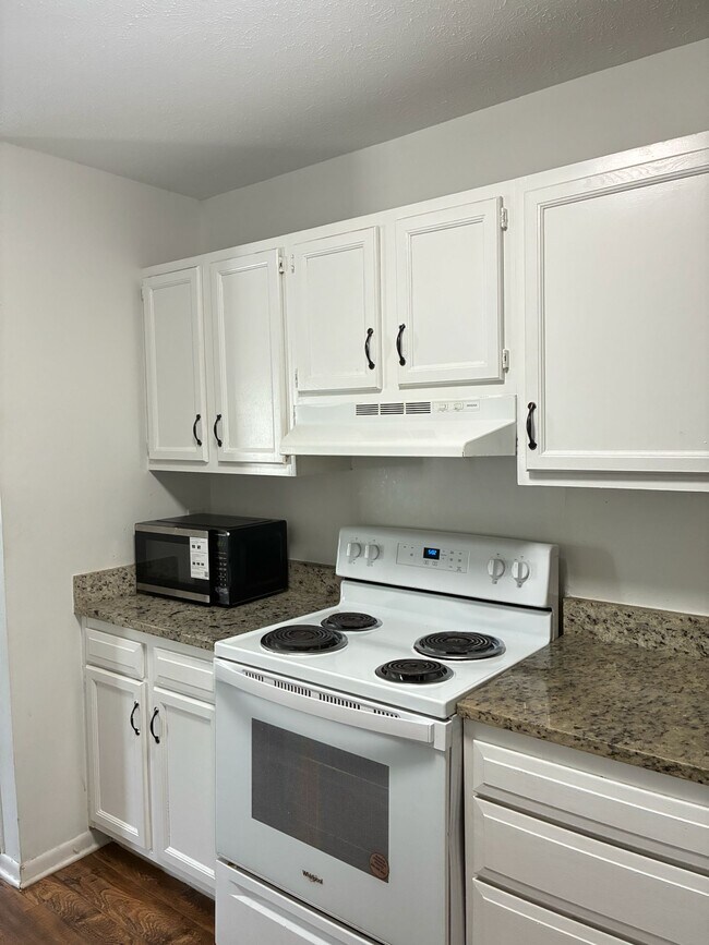 Foto del edificio - 6269 Woodrun Pl