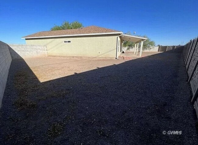 Building Photo - 880 S Flagstone Wy