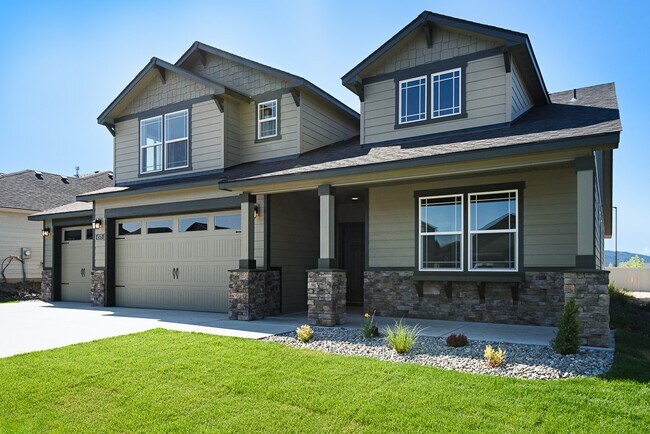 Building Photo - New 4 Bedroom Home in Post Falls with 3 Car Garage!
