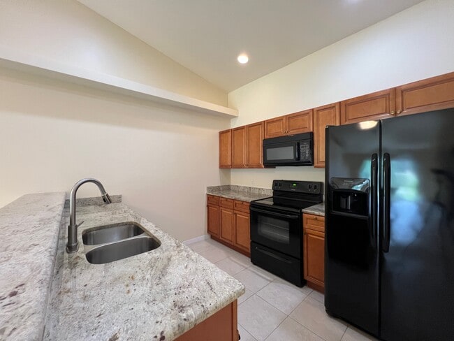 Foto del edificio - 3320 SW 7th Pl
