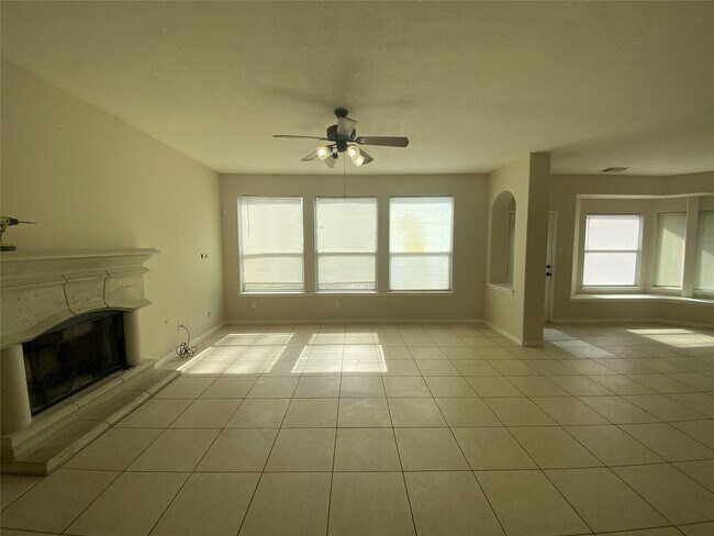 Building Photo - 21239 Rush Hollow Ct