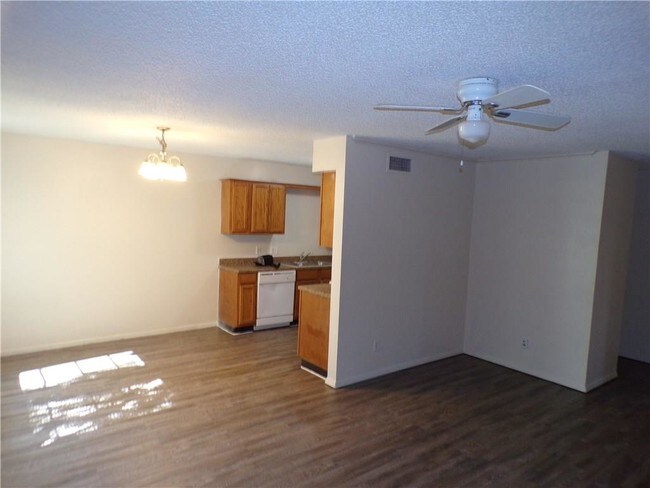 Building Photo - 6756 Trail Lake Dr