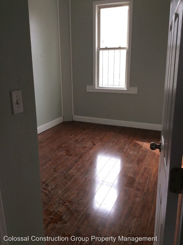 Primary Photo - 1604 N Pulaski St