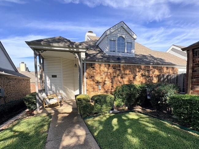 Photo - 18024 Whispering Gables Ln House